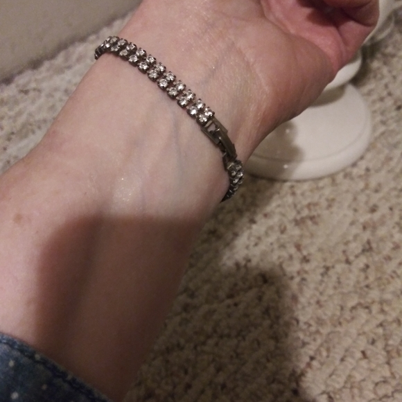 Vintage Rhinestone Bracelet - Picture 8 of 8